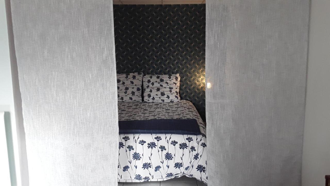 Suite Hauteurs De Vichy Creuzier-le-Vieux Luaran gambar