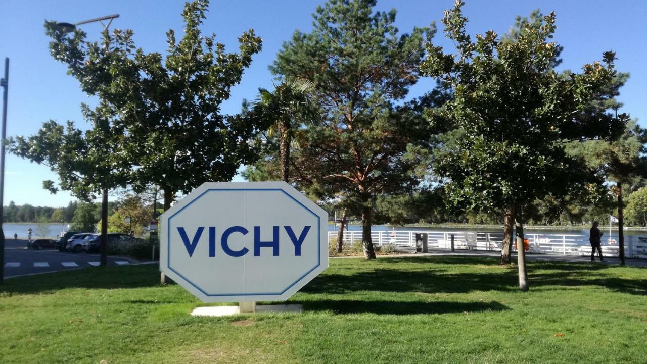 Suite Hauteurs De Vichy Creuzier-le-Vieux Luaran gambar